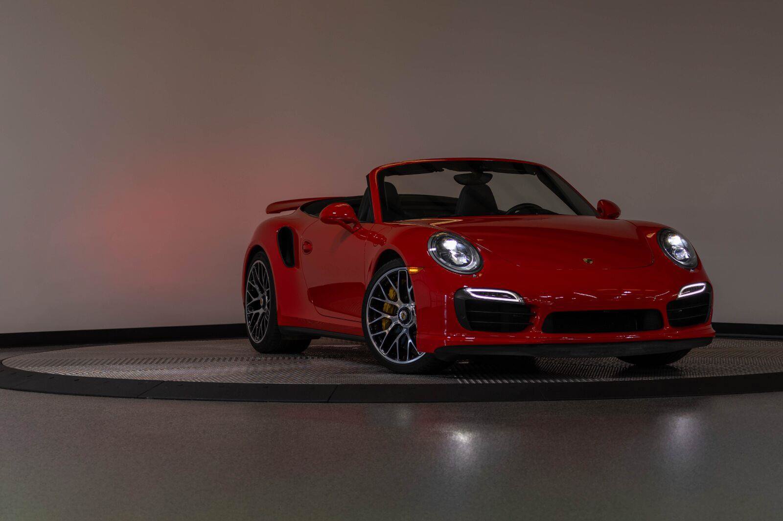 Used 2015 Porsche 911 Turbo S AWD/4WD image 34