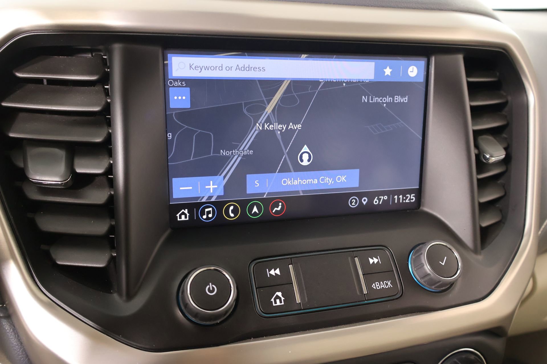 Used 2022 GMC Acadia Denali w/ Trailering Package FWD image 7