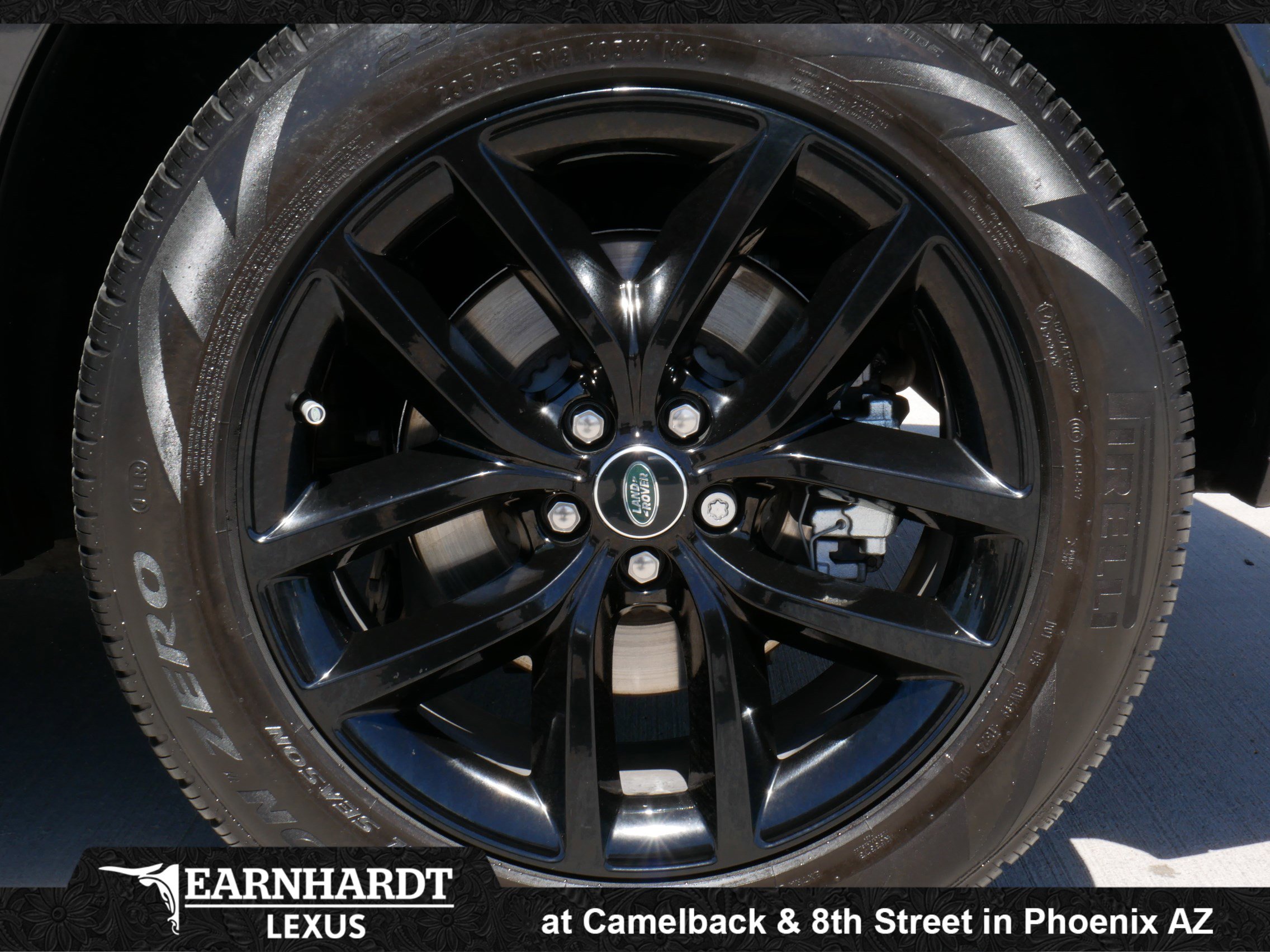 Used 2025 Land Rover Discovery Sport S image 15