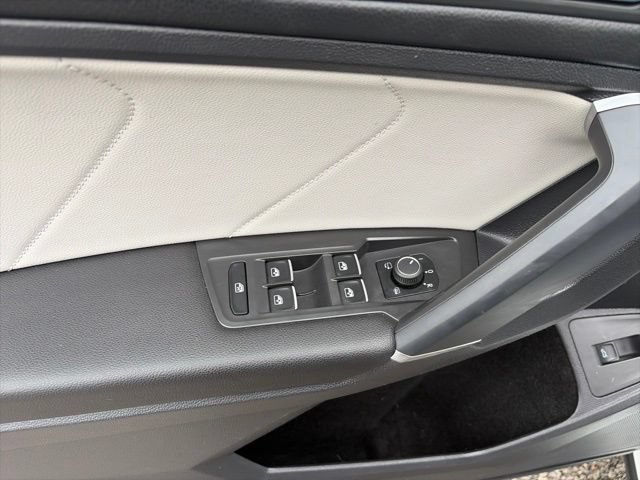 Used 2020 Volkswagen Tiguan SEL Premium R-Line AWD/4WD image 17