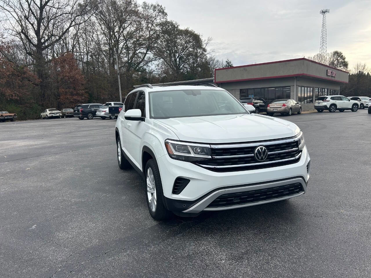 Used 2021 Volkswagen Atlas SE image 4
