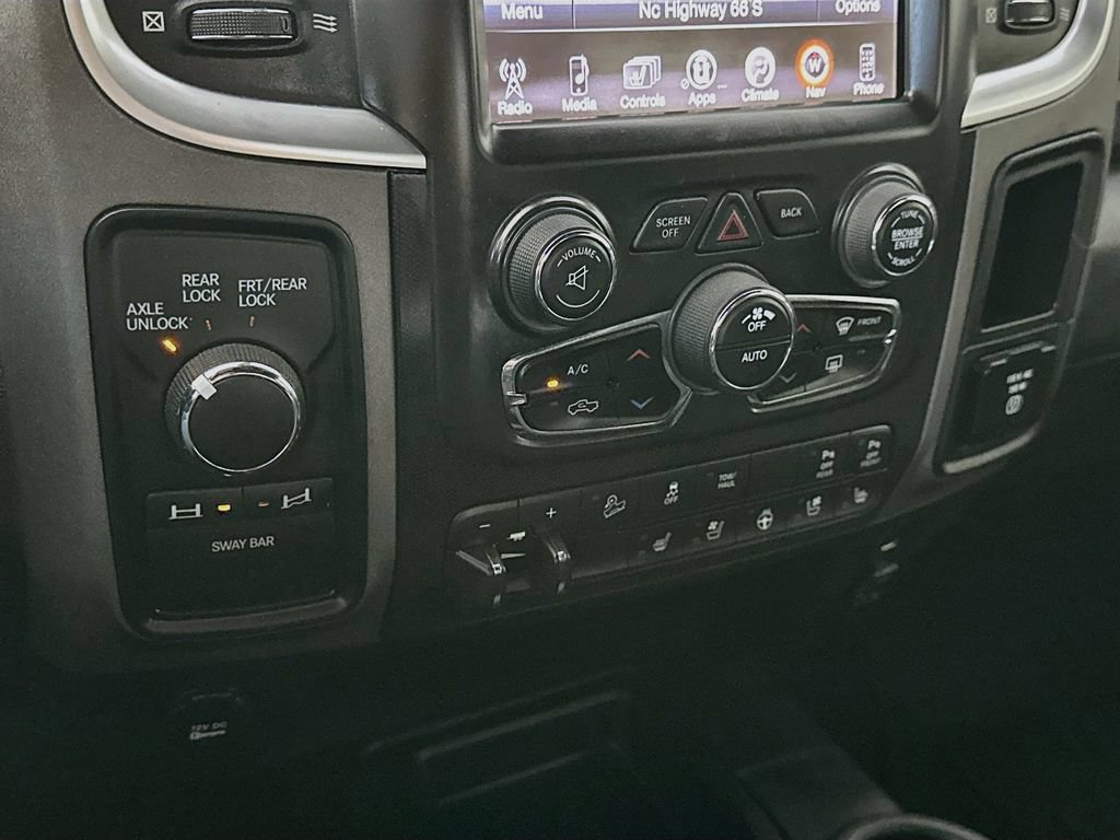 Used 2017 RAM 2500 Power Wagon w/ Leather & Luxury Group AWD/4WD image 18