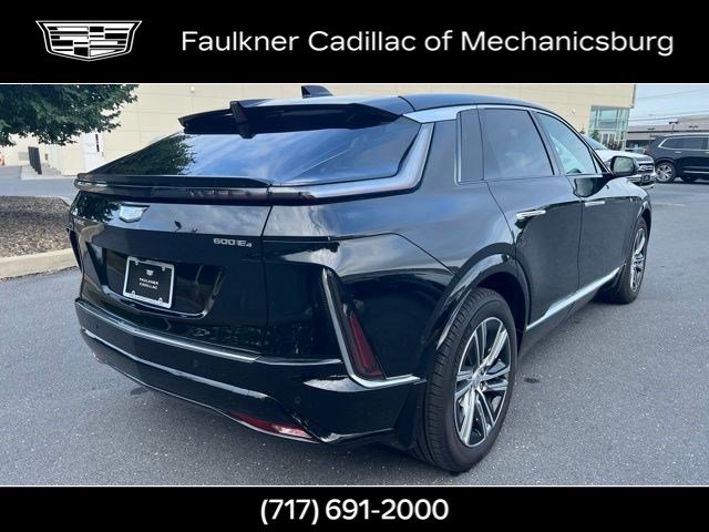 Used 2024 Cadillac Lyriq Luxury w/ LPO, Floor Liner Package AWD/4WD image 6