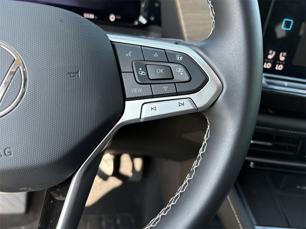 Used 2024 Volkswagen Atlas SE image 18