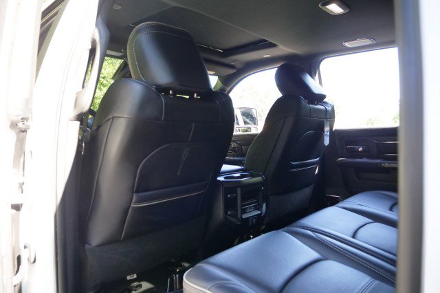 Used 2024 RAM 2500 Limited image 33