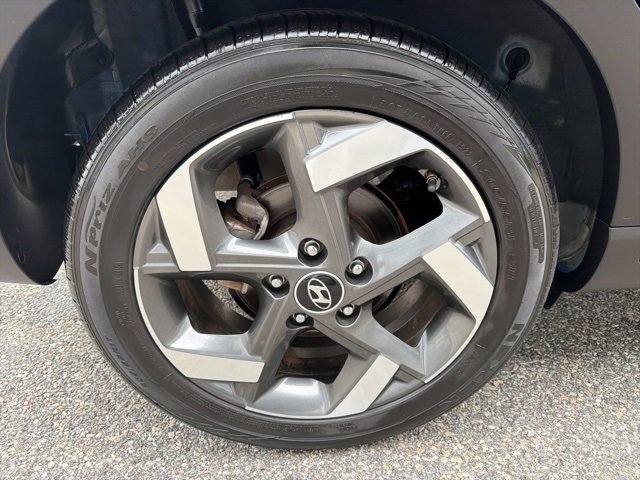 Certified 2022 Hyundai Venue Limited w/ Cargo Package image 41