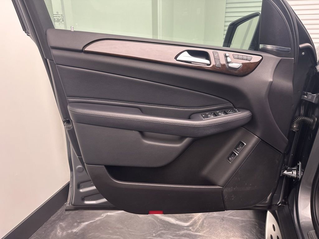 Used 2019 Mercedes-Benz GLS 450 4MATIC image 18