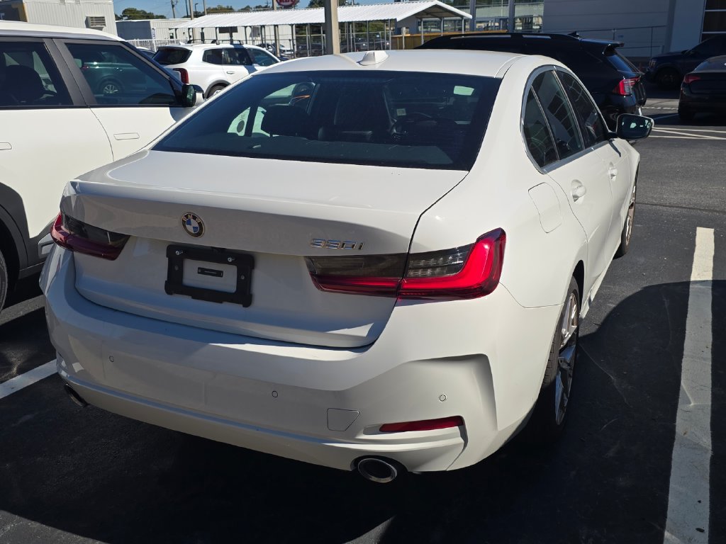 Used 2026 BMW 330i Sedan RWD image 10