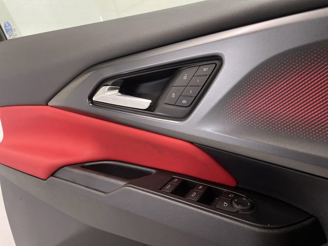 New 2025 Chevrolet Equinox EV RS w/ Convenience Package II image 23