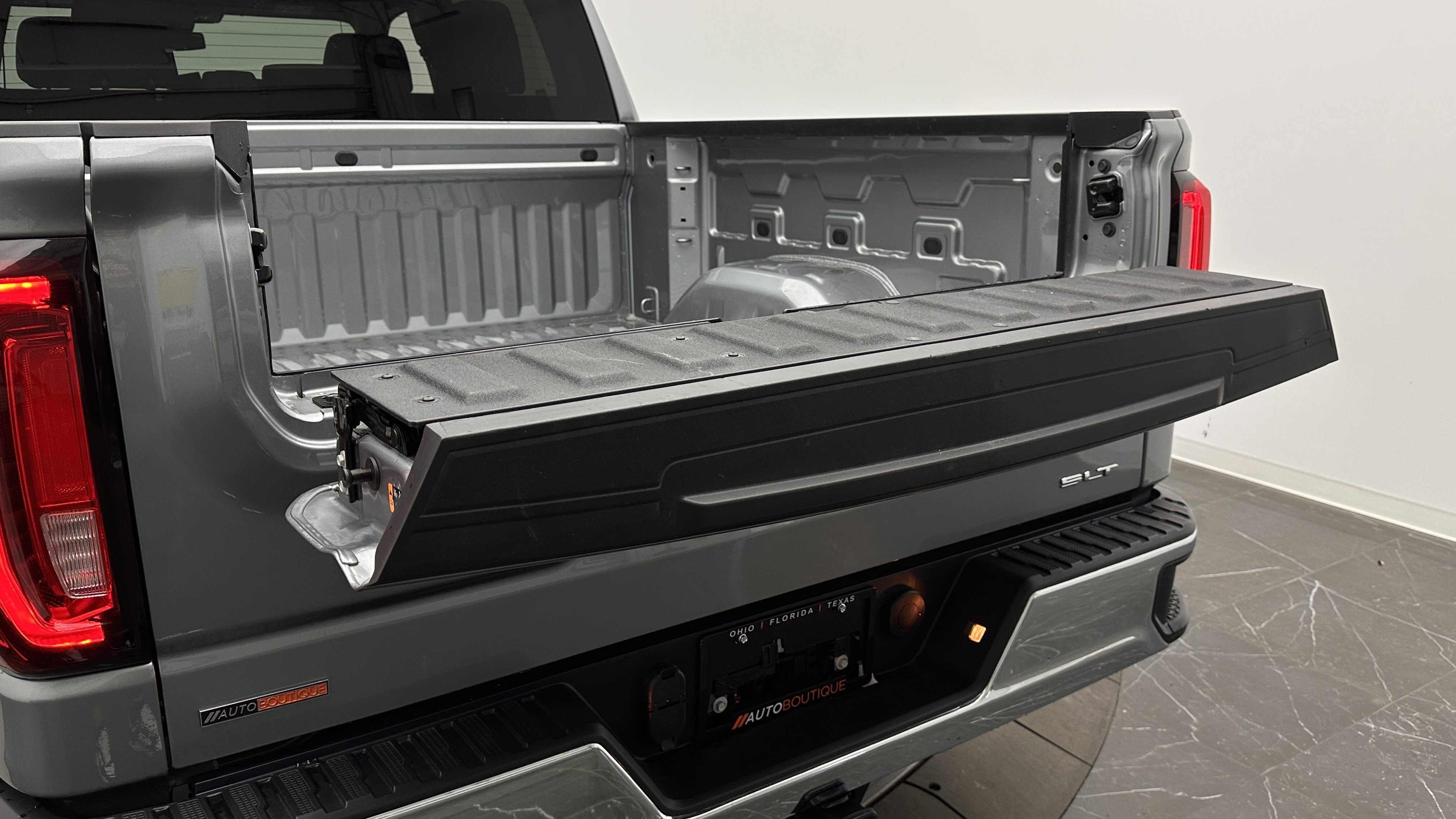 Used 2026 GMC Sierra 1500 SLT RWD image 29