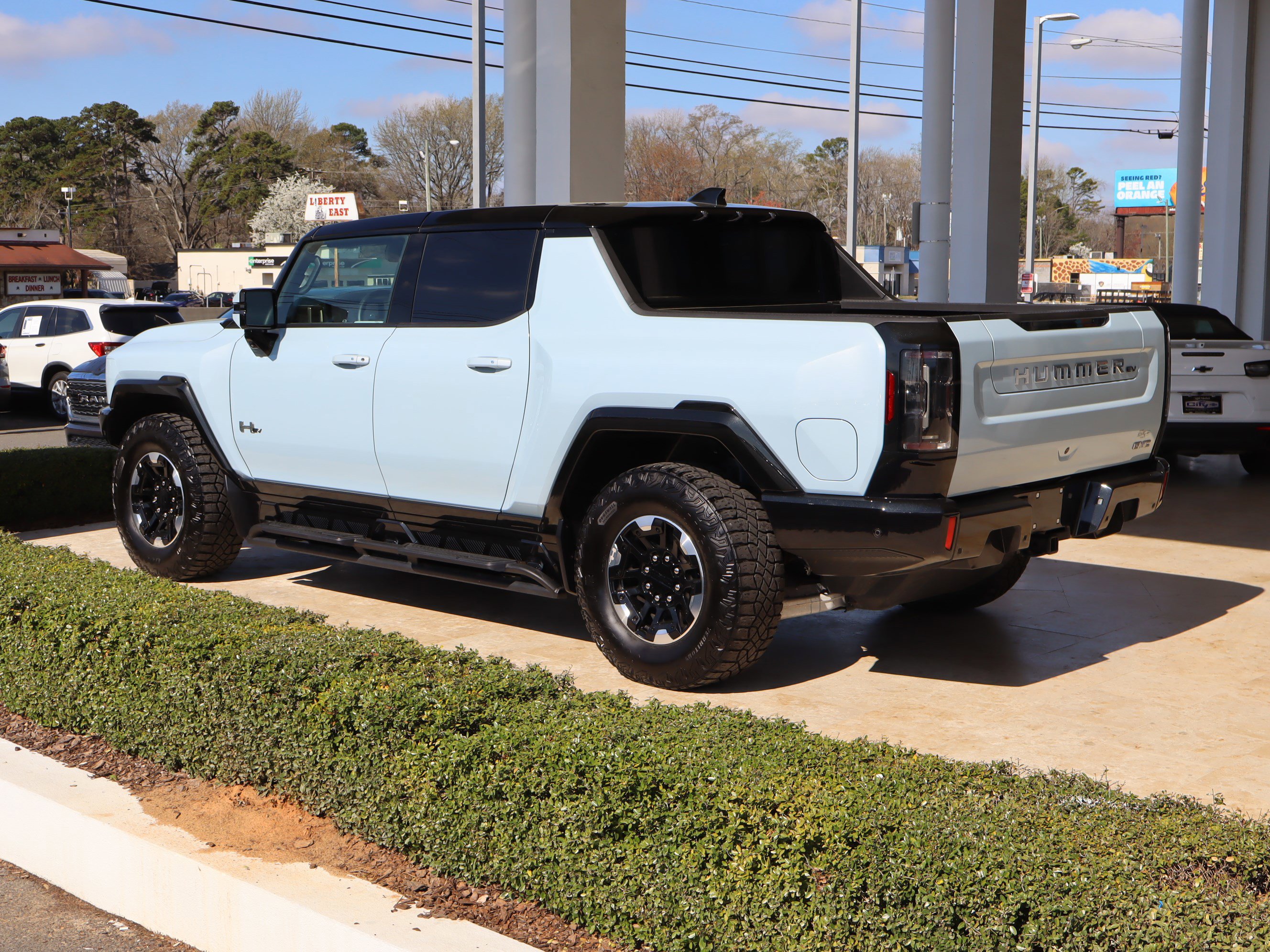 Certified 2024 GMC Hummer EV 3X w/ Extreme Off-Road Package image 8