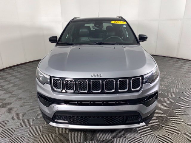 Used 2023 Jeep Compass Limited w/ Elite Group AWD/4WD image 14