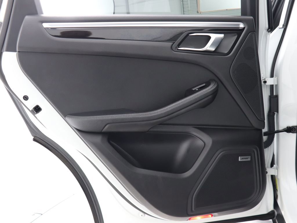 Used 2017 Porsche Macan S image 42