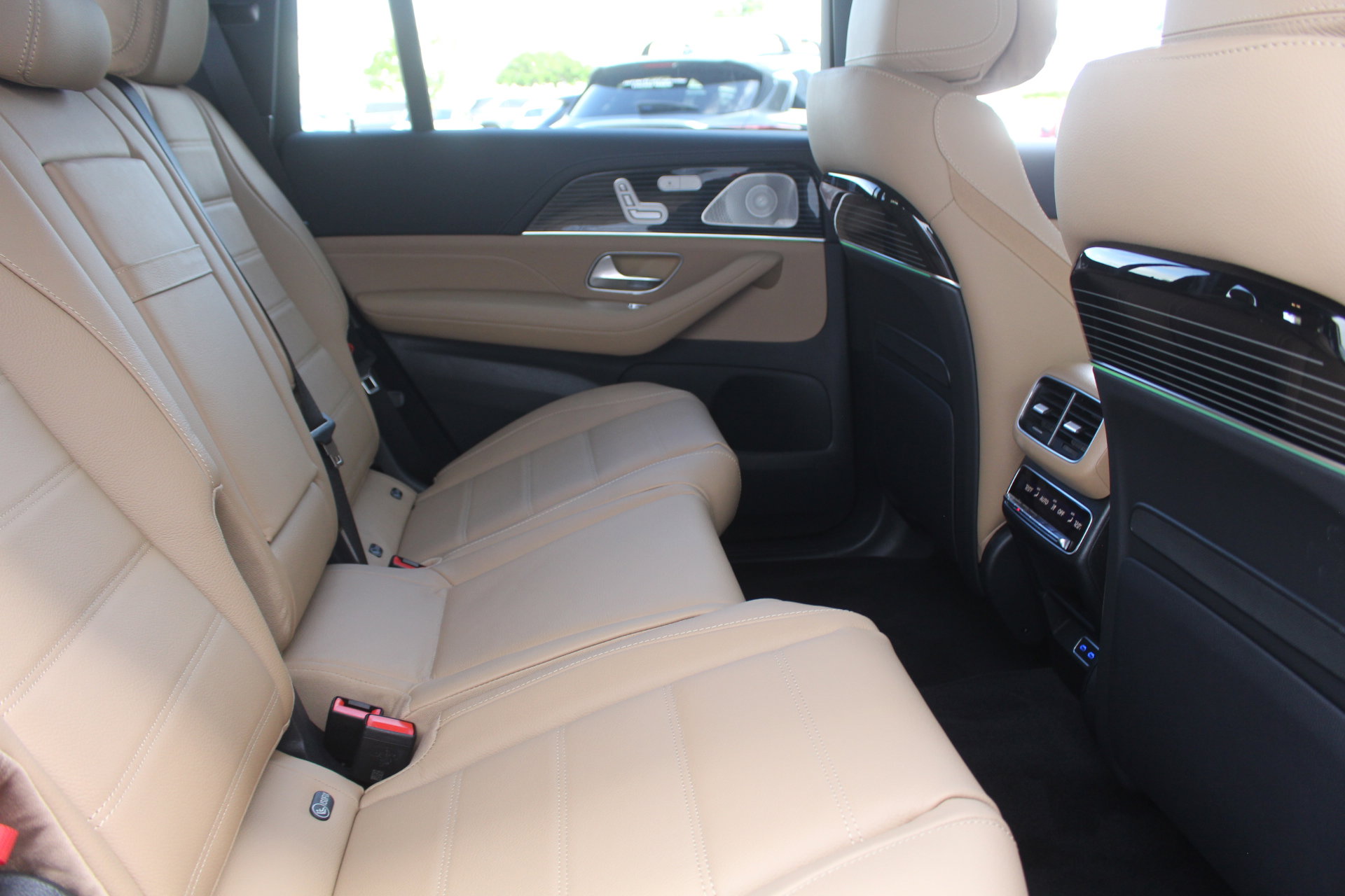 New 2026 Mercedes-Benz GLS 580 4MATIC image 24