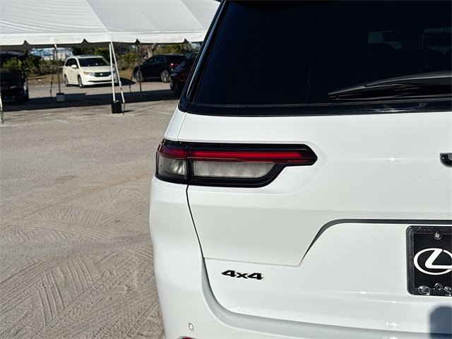 Used 2024 Jeep Grand Cherokee L Summit image 10