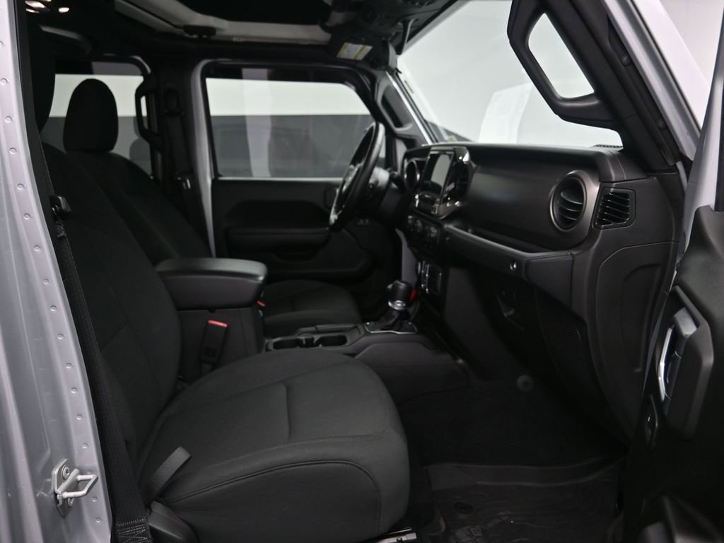Certified 2022 Jeep Gladiator Willys image 24