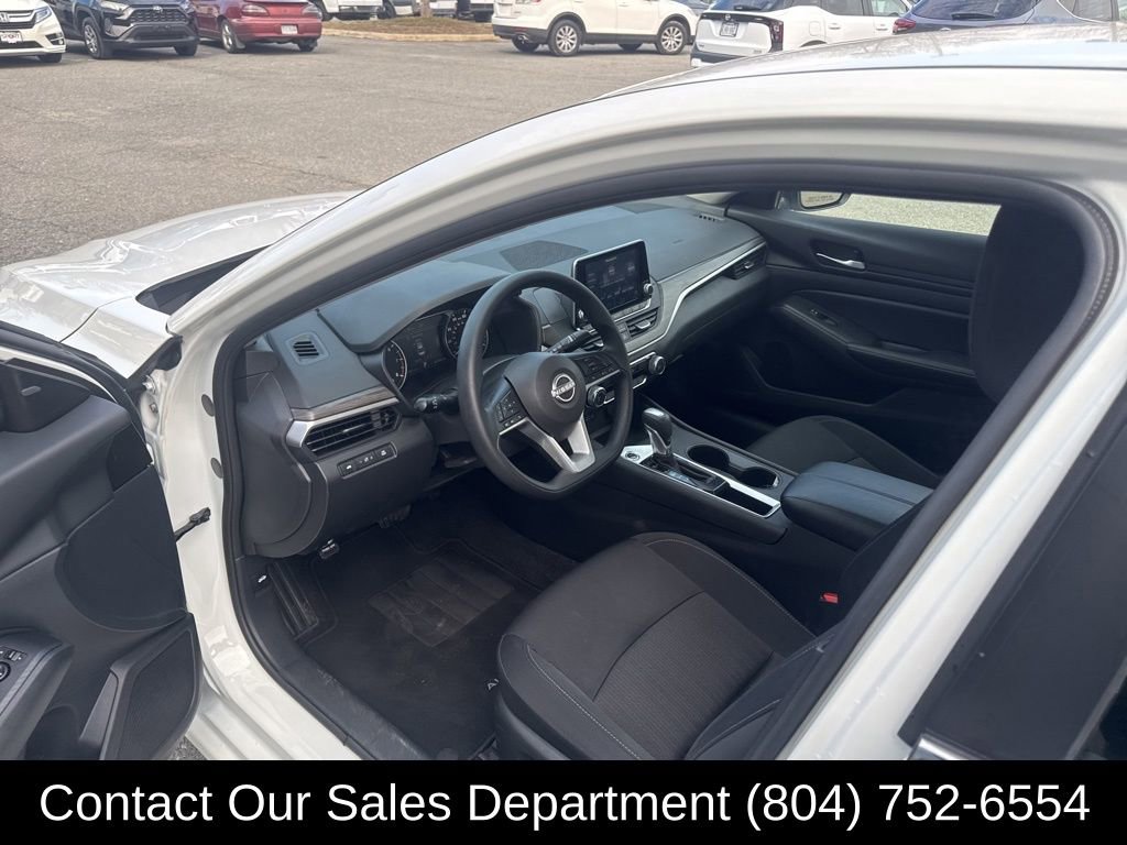Used 2025 Nissan Altima 2.5 SV image 11