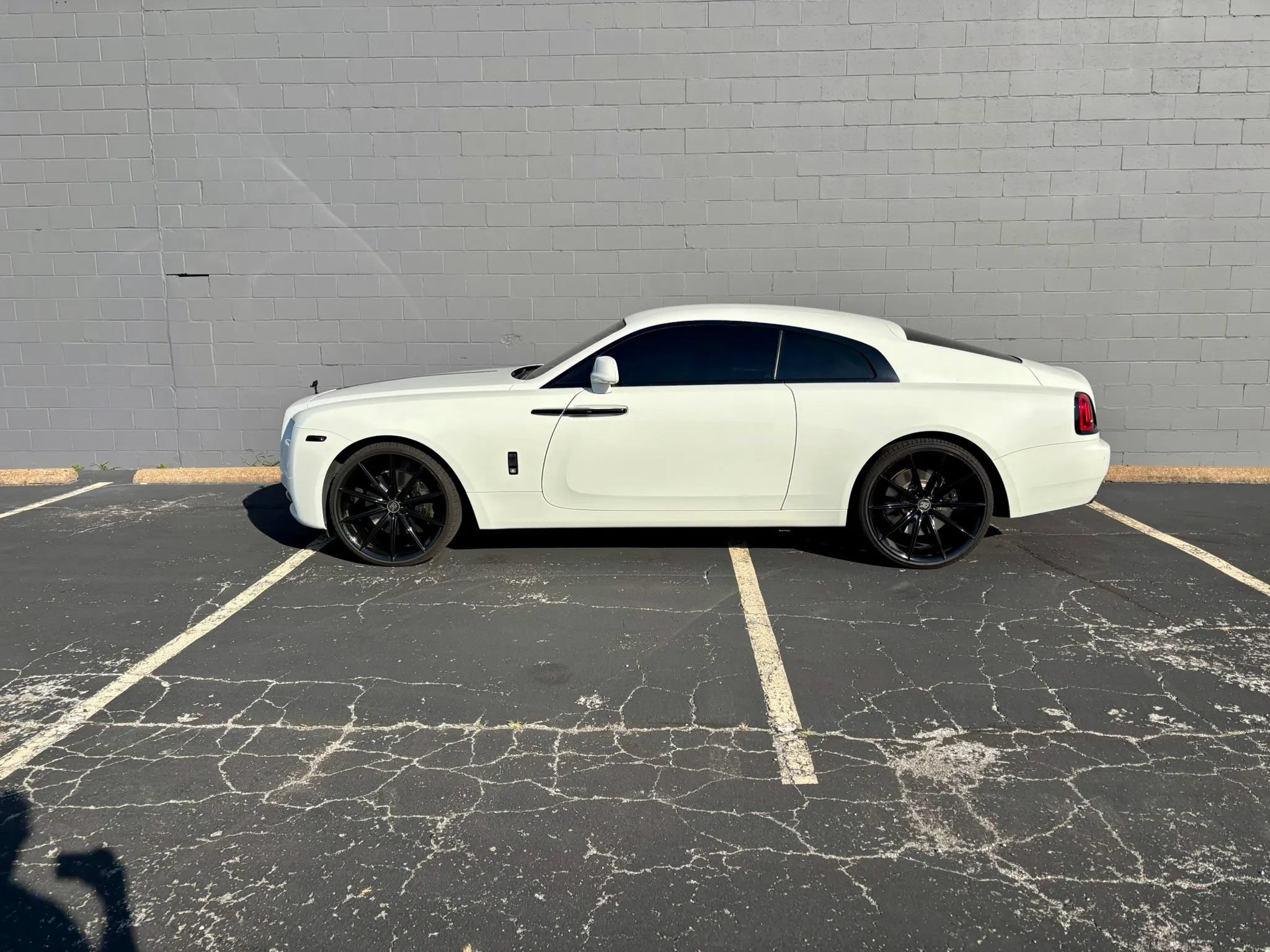 Used 2016 Rolls-Royce Wraith RWD image 3