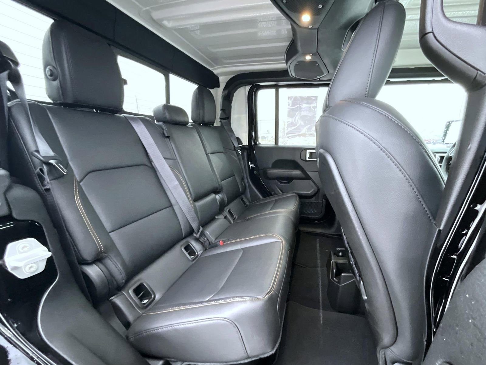 Certified 2025 Jeep Gladiator Sport image 19