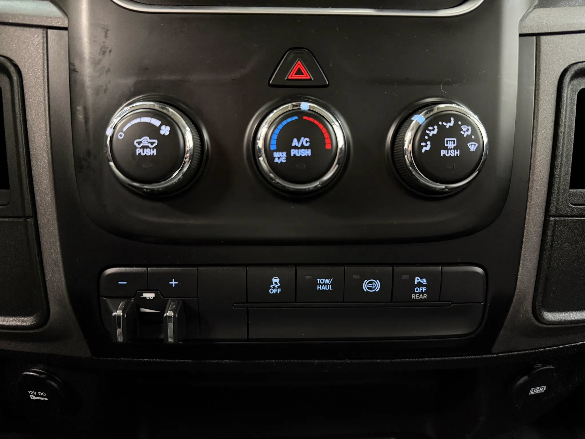 Used 2017 RAM 2500 Tradesman w/ Chrome Appearance Group AWD/4WD image 24