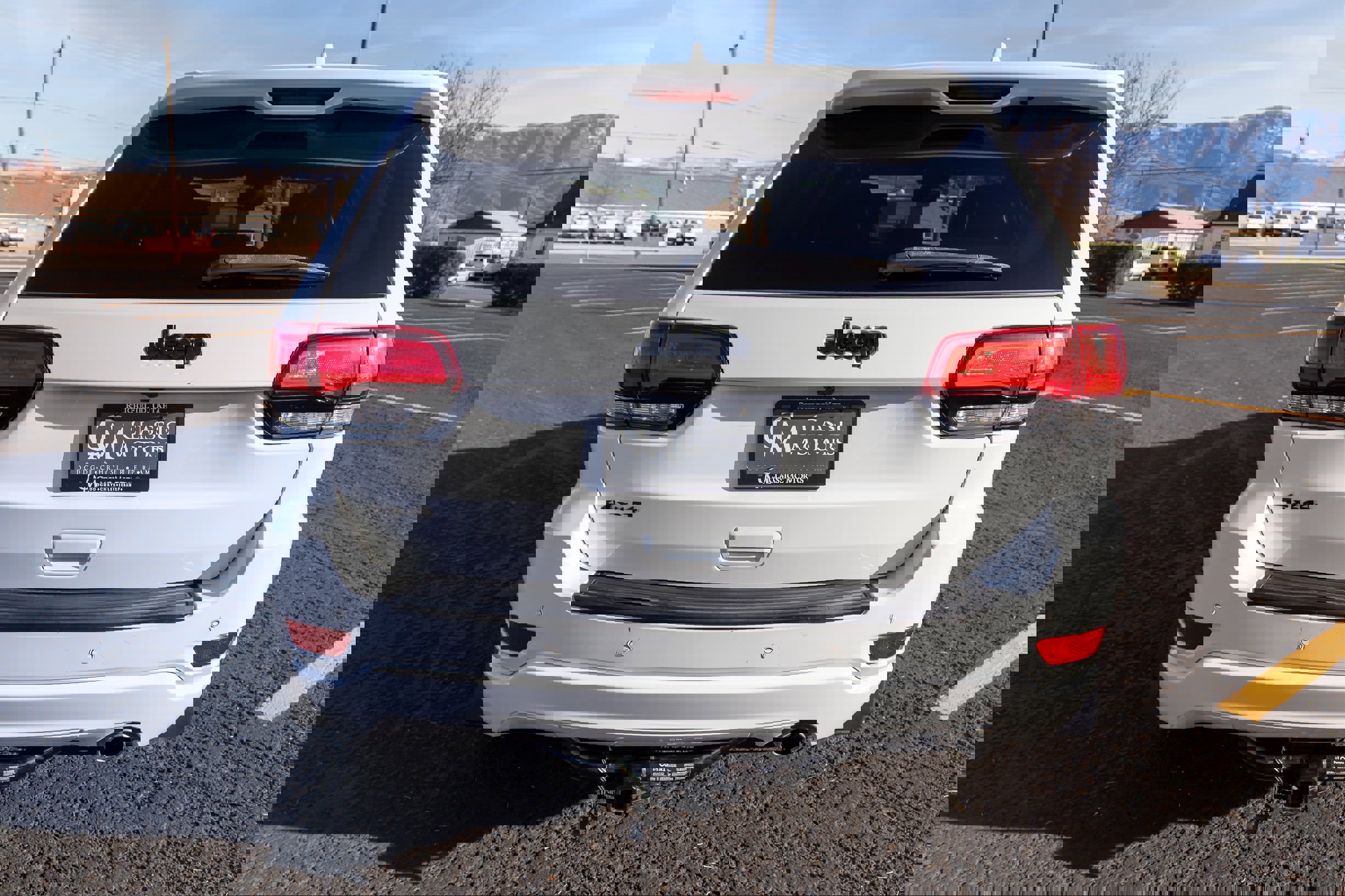 Used 2020 Jeep Grand Cherokee Altitude image 5