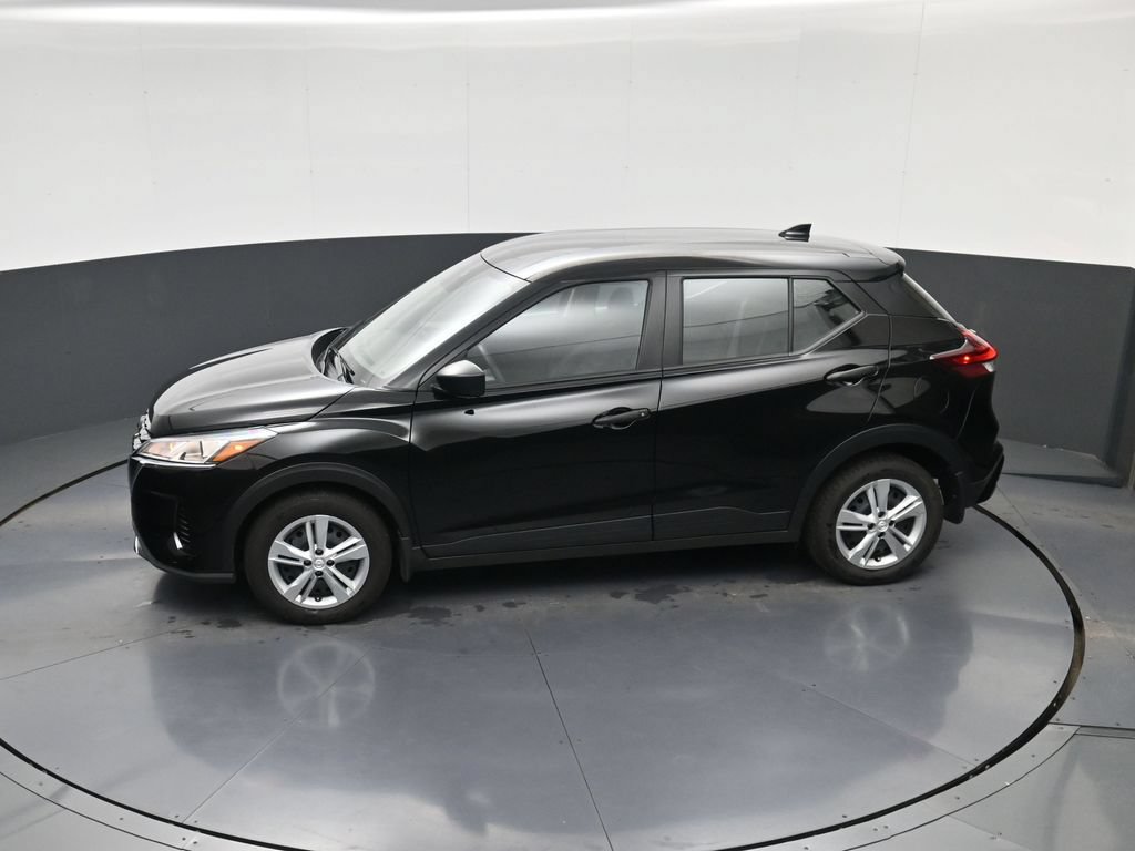 Certified 2025 Nissan Kicks Play S FWD image 30
