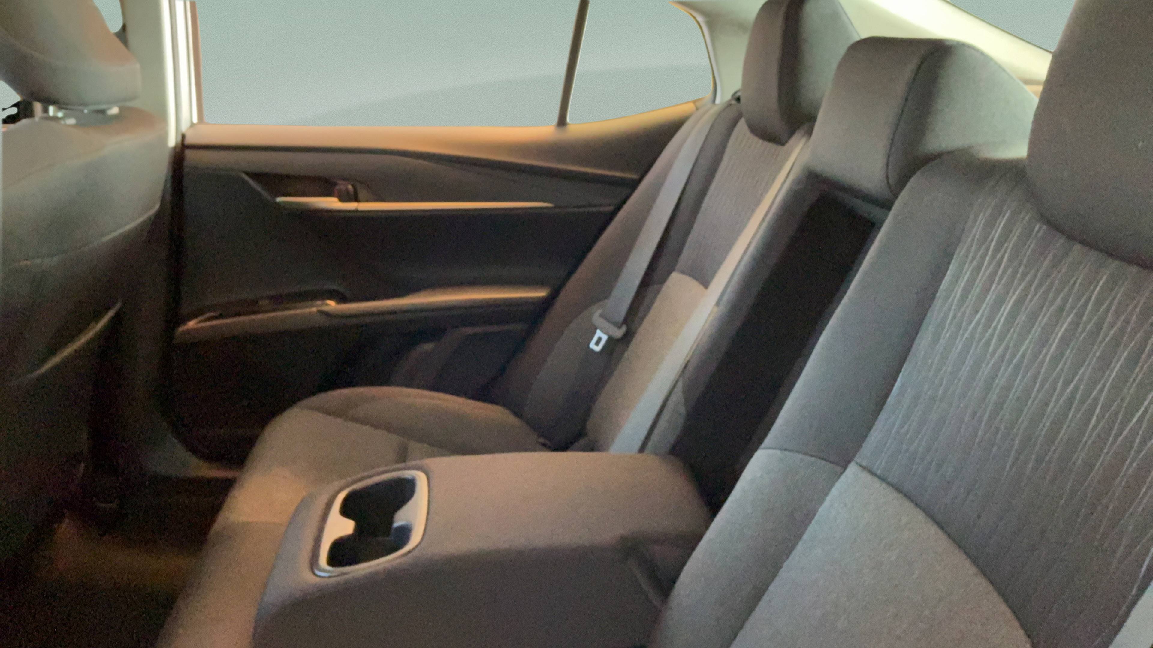 Used 2025 Toyota Camry LE FWD image 28