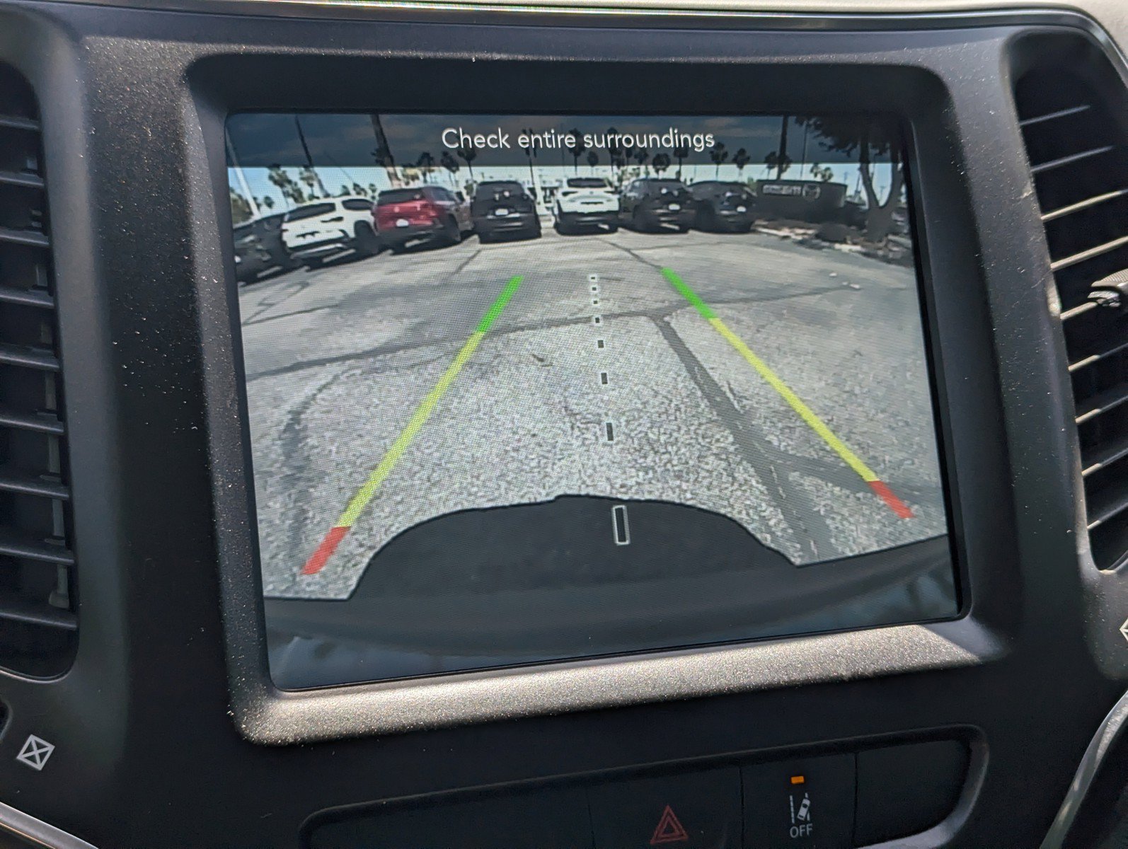 Used 2022 Jeep Cherokee Trailhawk w/ Technology Group B AWD/4WD image 11