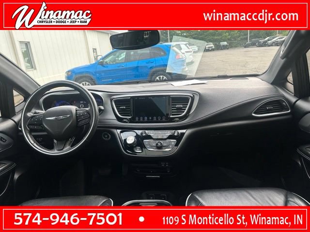 Used 2019 Chrysler Pacifica Limited w/ S Appearance Package FWD image 2