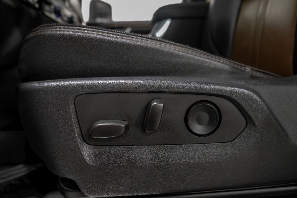 Used 2024 Chevrolet Silverado 2500 High Country w/ High Country Premium Package image 33