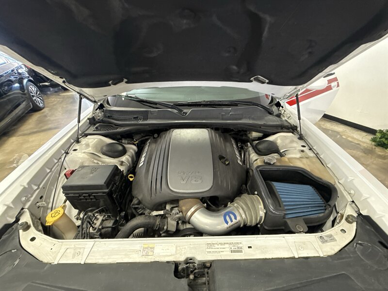 Used 2014 Dodge Challenger R/T RWD image 31