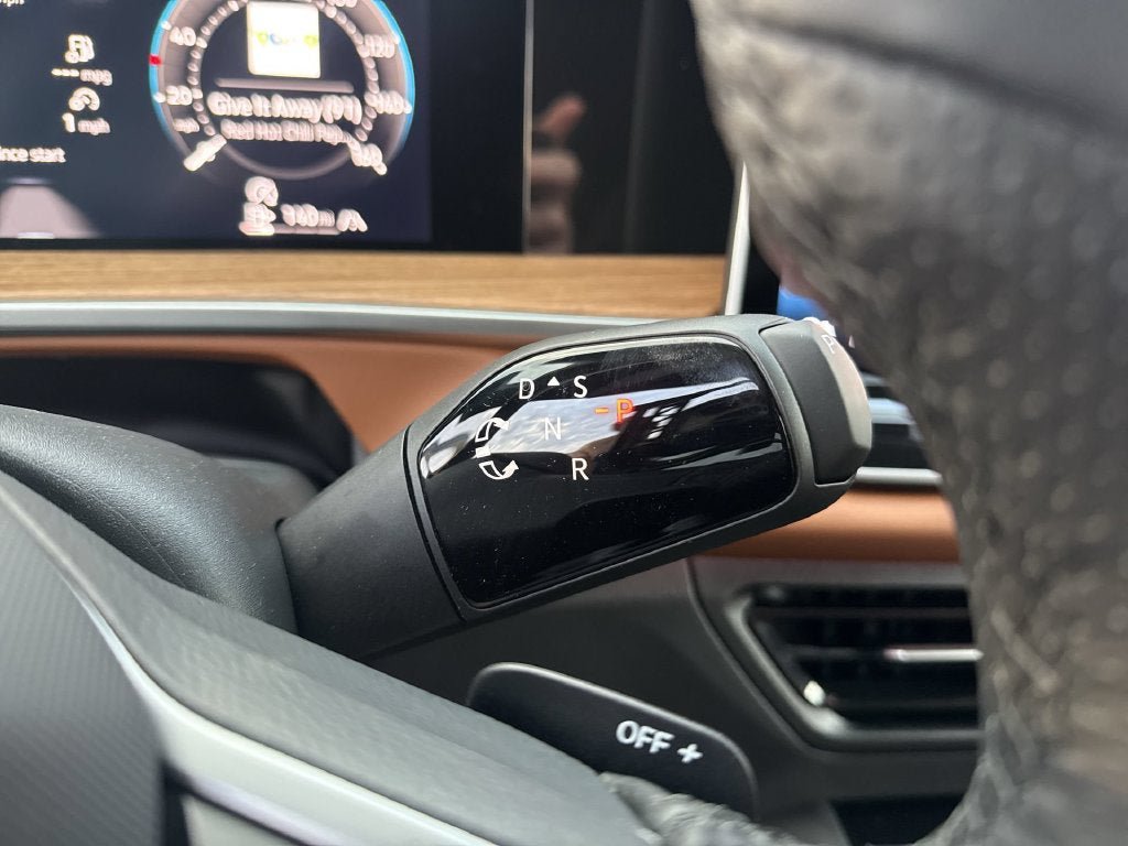 New 2026 Volkswagen Tiguan SEL R-Line AWD/4WD image 32