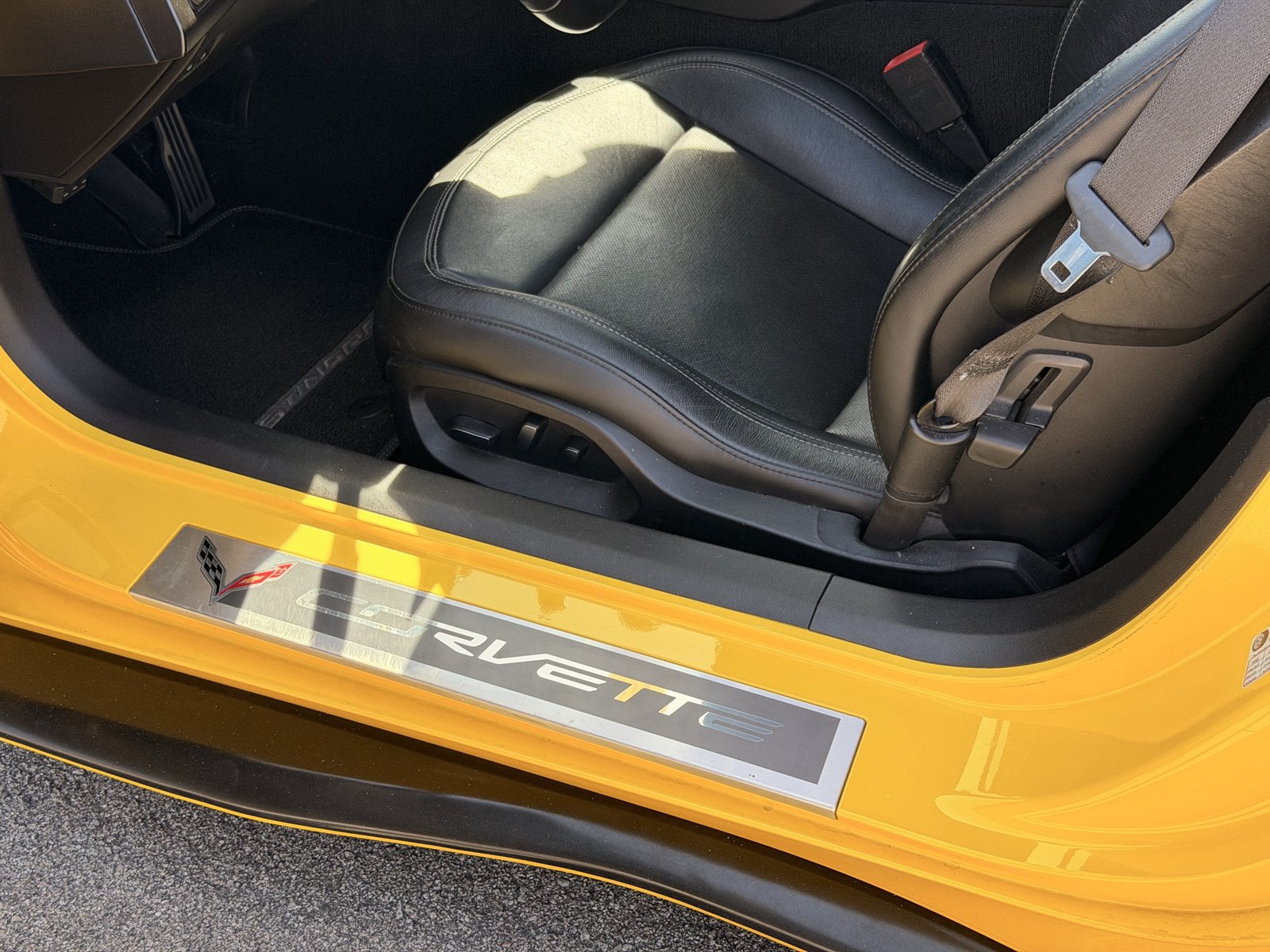 Used 2019 Chevrolet Corvette Stingray Convertible Z51 2LT RWD image 15