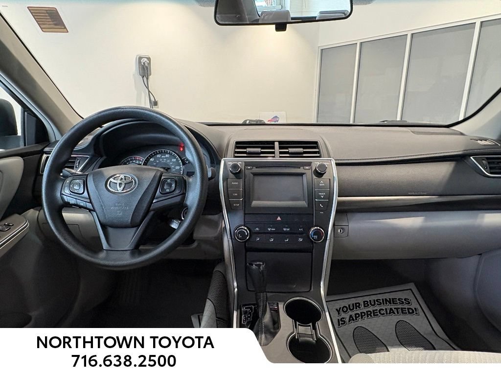Used 2015 Toyota Camry LE FWD image 18