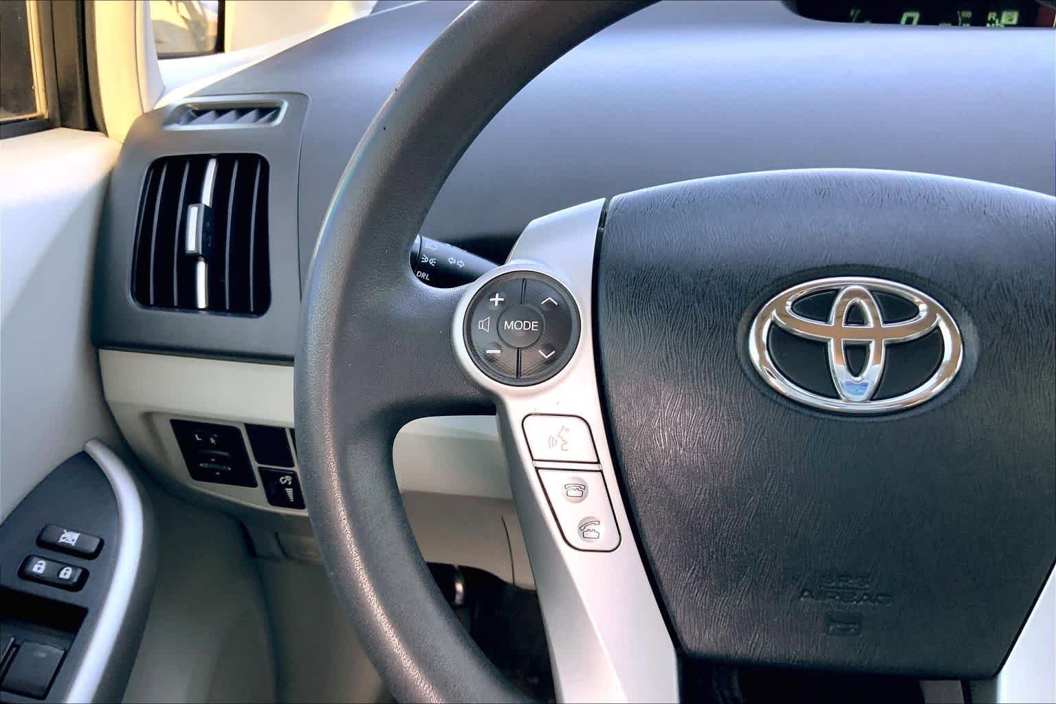 Used 2014 Toyota Prius Three FWD image 23