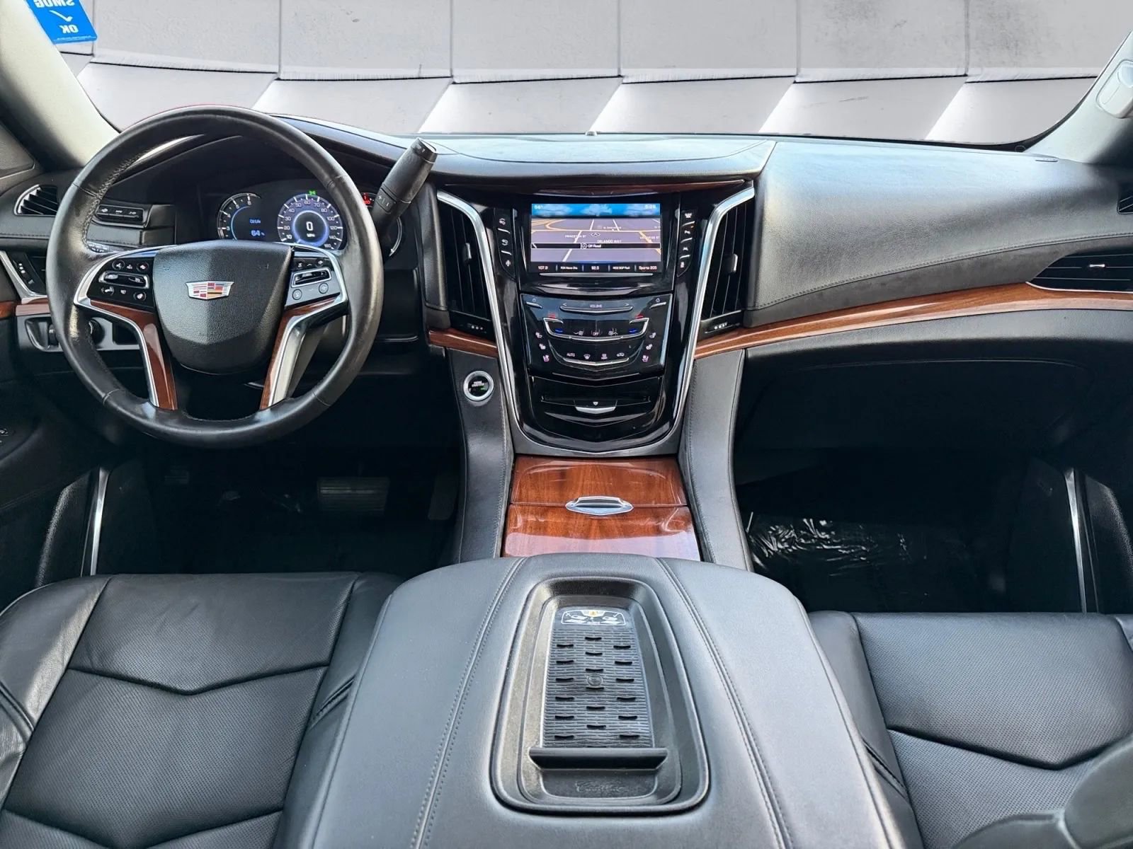 Used 2016 Cadillac Escalade Luxury image 10