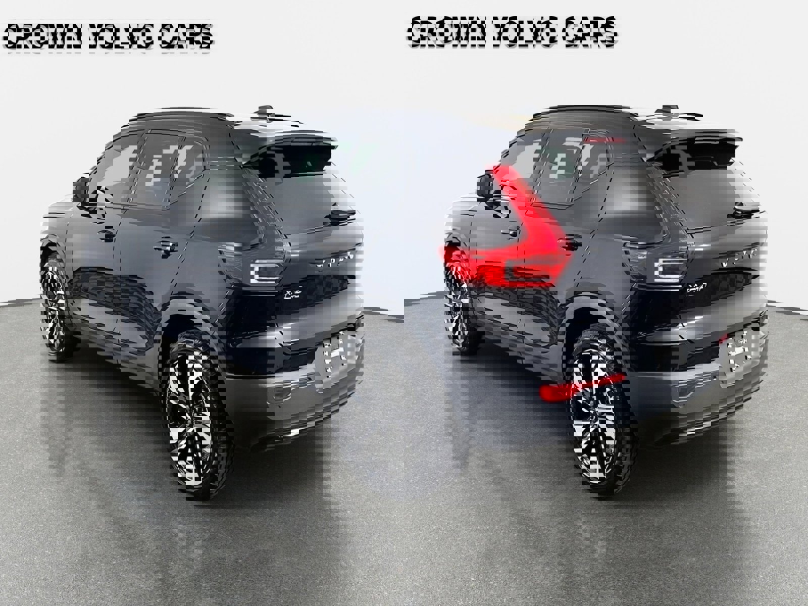 Used 2023 Volvo XC40 B5 Plus w/ Climate Package AWD/4WD image 8