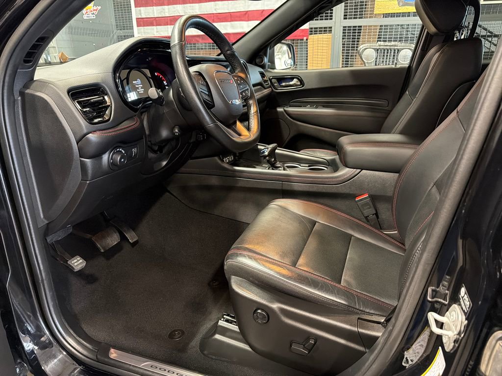 Used 2023 Dodge Durango R/T w/ Tow 'N Go Package AWD/4WD image 3