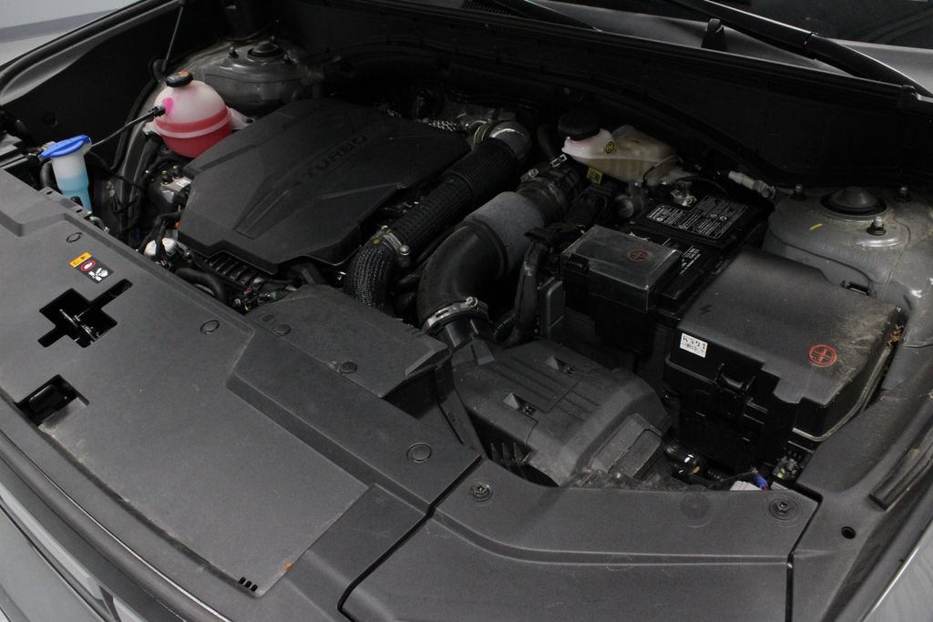 Used 2025 Hyundai Santa Fe SE AWD/4WD image 17