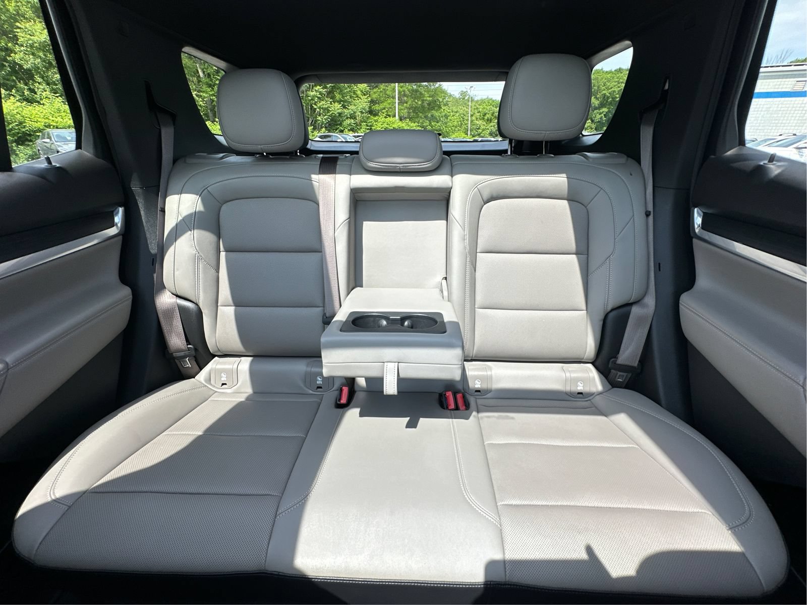 Used 2025 GMC Terrain Elevation w/ Elevation Premium Package AWD/4WD image 15