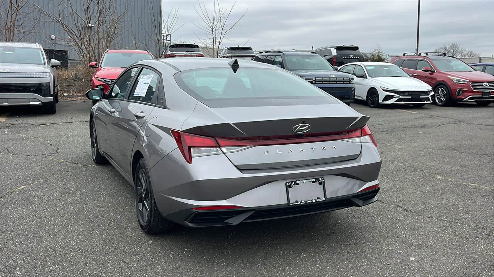 Used 2023 Hyundai Elantra SEL image 6