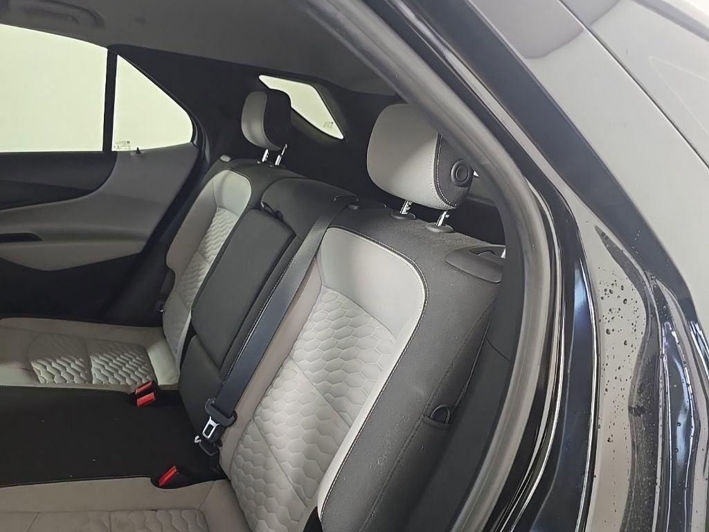 Used 2020 Chevrolet Equinox LS image 15