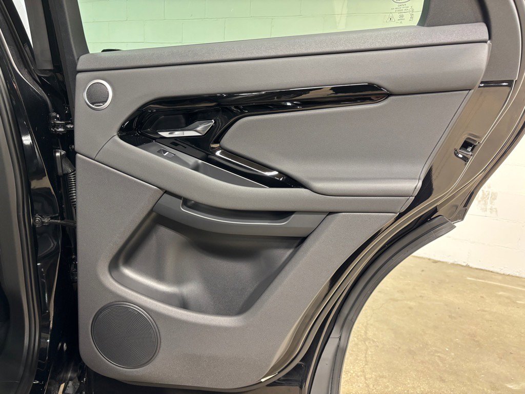 New 2026 Land Rover Range Rover Evoque S image 39