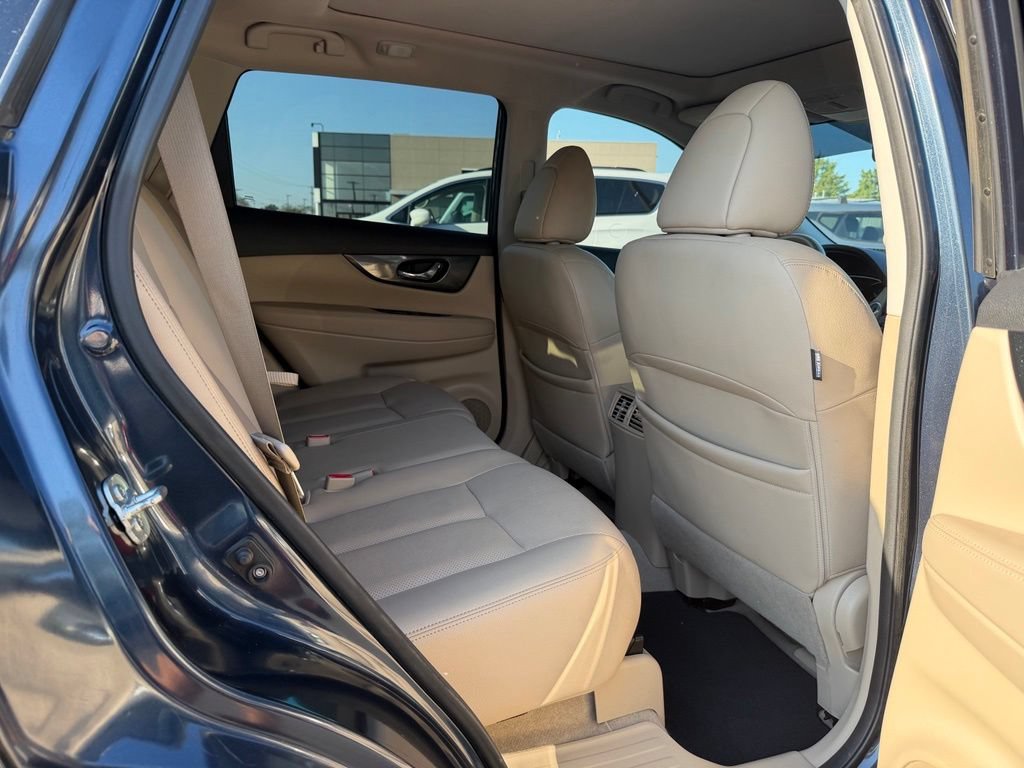 Used 2015 Nissan Rogue SL w/ SL Premium Package AWD/4WD image 28