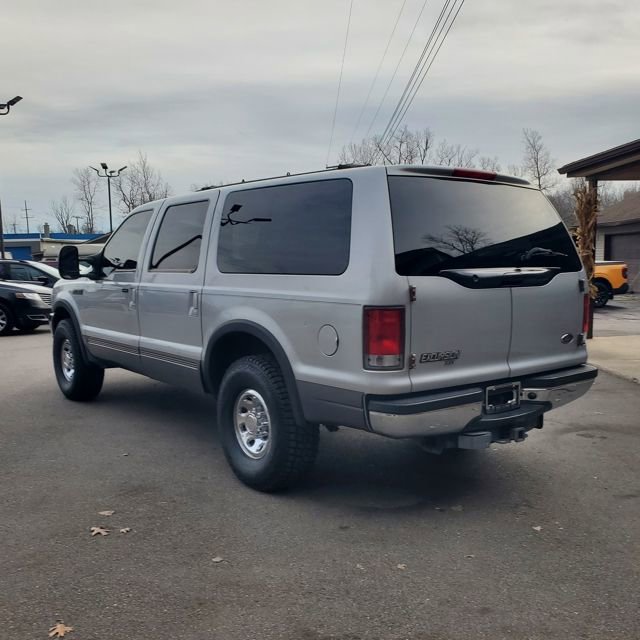 Used 2001 Ford Excursion XLT image 4