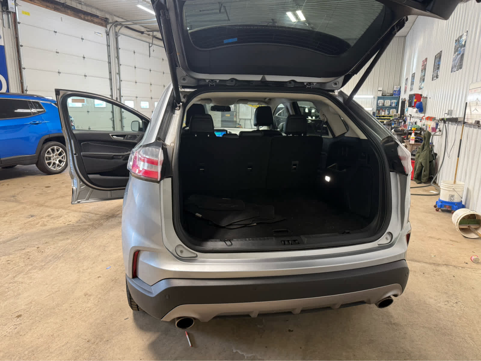 Used 2024 Ford Edge SEL image 19