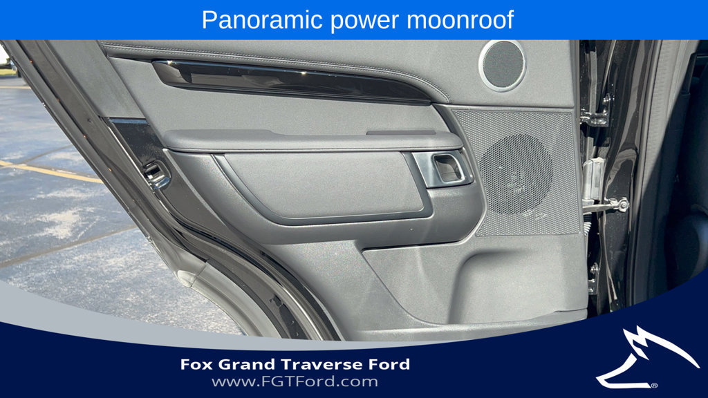 Used 2024 Land Rover Discovery S AWD/4WD image 35