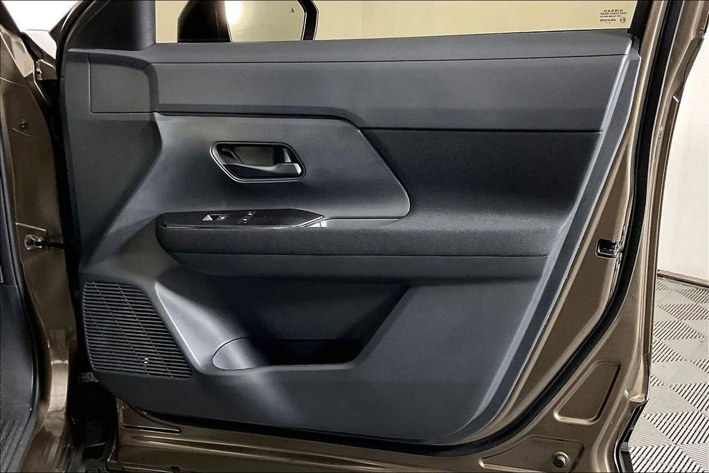 New 2026 Nissan Kicks S image 20