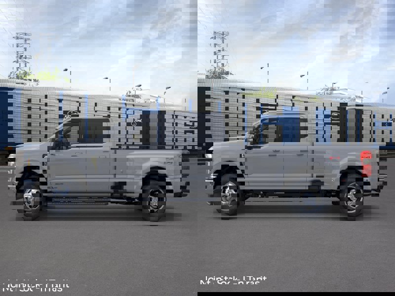 New 2026 Ford F350 Lariat AWD/4WD image 3