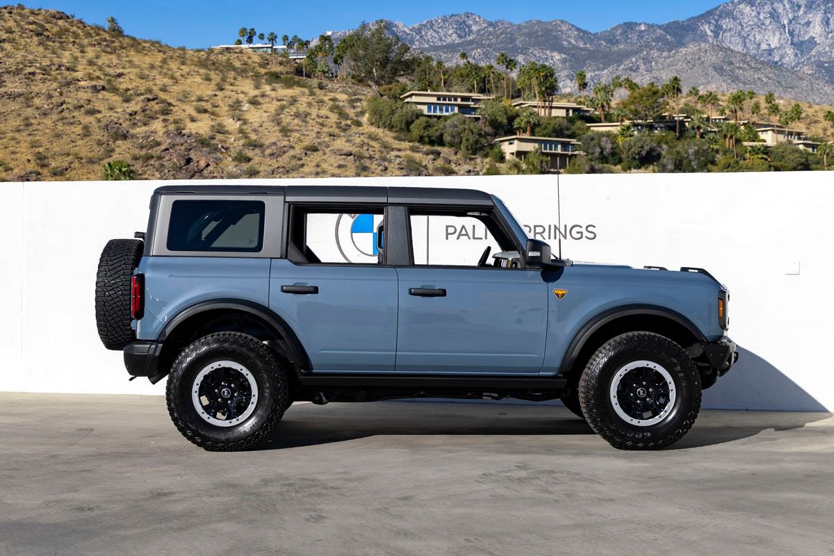 Used 2023 Ford Bronco Badlands image 6